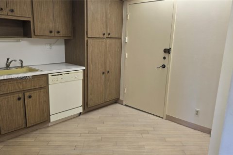 Apartamento en alquiler en Hollywood, Florida, 2 dormitorios, 113.34 m2 № 2057373 - foto 4