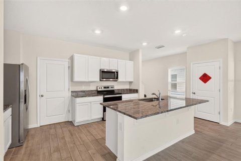 Villa ou maison à louer à Gainesville, Floride: 4 chambres, 205.41 m2 № 2408358 - photo 11