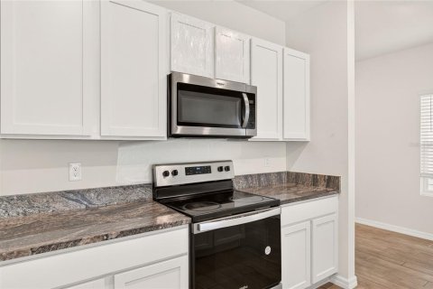 Villa ou maison à louer à Gainesville, Floride: 4 chambres, 205.41 m2 № 2408358 - photo 15