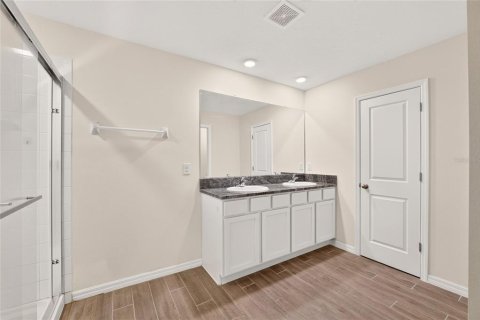 Villa ou maison à louer à Gainesville, Floride: 4 chambres, 205.41 m2 № 2408358 - photo 28