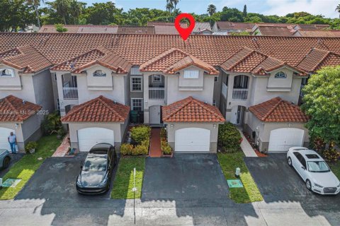 Townhouse in Miami, Florida 3 bedrooms, 146.6 sq.m. № 1820104 - photo 27