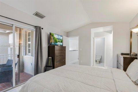 Townhouse in Miami, Florida 3 bedrooms, 146.6 sq.m. № 1820104 - photo 17