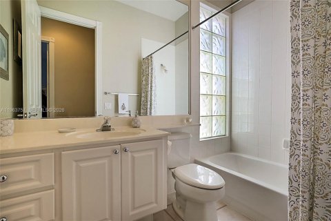 Villa ou maison à vendre à Stuart, Floride: 3 chambres, 185.8 m2 № 2026726 - photo 28