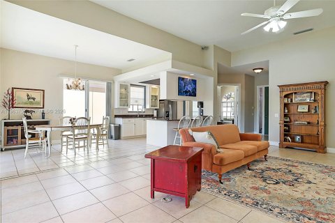 Villa ou maison à vendre à Stuart, Floride: 3 chambres, 185.8 m2 № 2026726 - photo 6