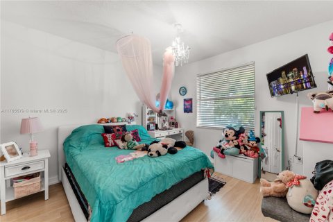 Adosado en venta en Miami, Florida, 3 dormitorios, 168.06 m2 № 1742082 - foto 14