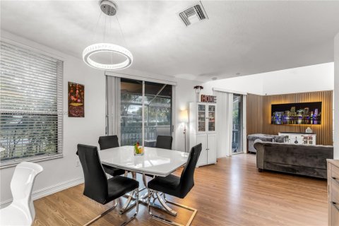 Adosado en venta en Miami, Florida, 3 dormitorios, 168.06 m2 № 1742082 - foto 5