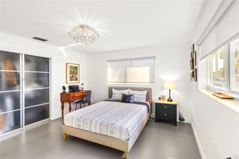 Villa ou maison à vendre à Hollywood, Floride: 3 chambres, 151.15 m2 № 2056496 - photo 13