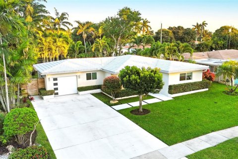 Villa ou maison à vendre à Hollywood, Floride: 3 chambres, 151.15 m2 № 2056496 - photo 23