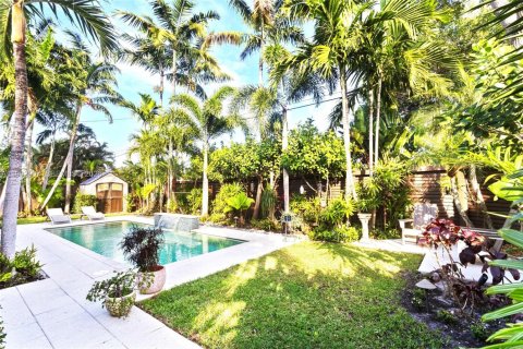 Villa ou maison à vendre à Hollywood, Floride: 3 chambres, 151.15 m2 № 2056496 - photo 20