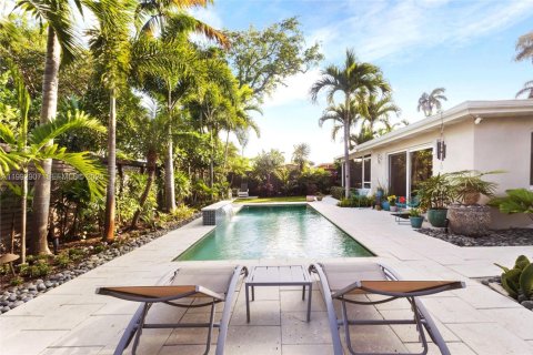 Villa ou maison à vendre à Hollywood, Floride: 3 chambres, 151.15 m2 № 2056496 - photo 2