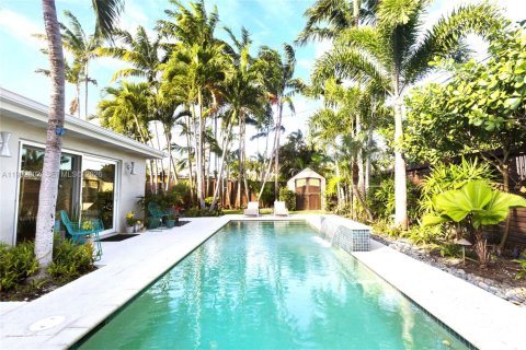 Villa ou maison à vendre à Hollywood, Floride: 3 chambres, 151.15 m2 № 2056496 - photo 19