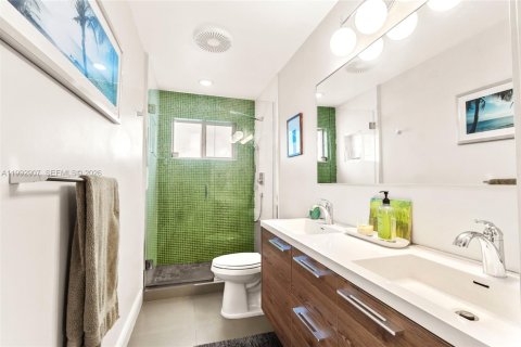 Villa ou maison à vendre à Hollywood, Floride: 3 chambres, 151.15 m2 № 2056496 - photo 12