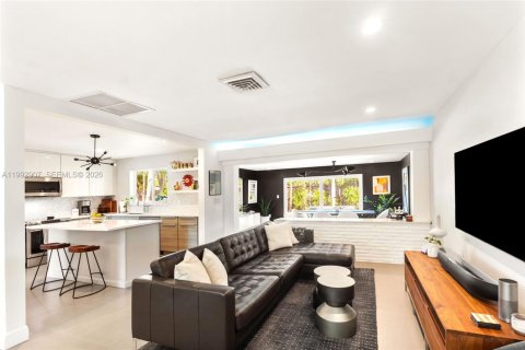 Villa ou maison à vendre à Hollywood, Floride: 3 chambres, 151.15 m2 № 2056496 - photo 6