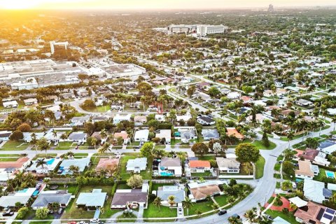Villa ou maison à vendre à Hollywood, Floride: 3 chambres, 151.15 m2 № 2056496 - photo 26