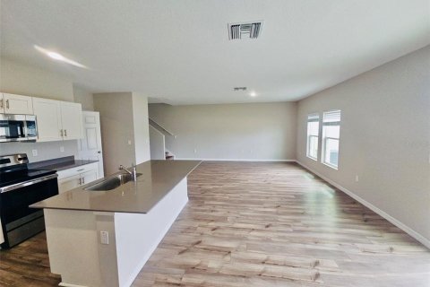 Villa ou maison à louer à Wesley Chapel, Floride: 4 chambres, 189.43 m2 № 2148689 - photo 5