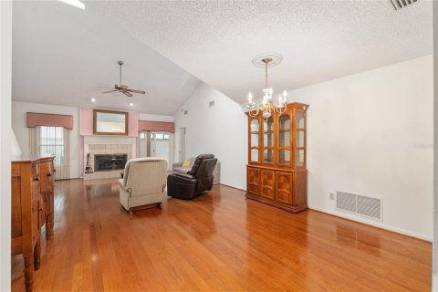 Townhouse in Ocala, Florida 3 bedrooms, 169.45 sq.m. № 2202944 - photo 7