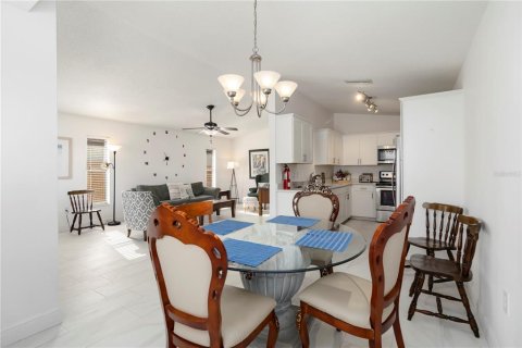 Casa en alquiler en Sarasota, Florida, 3 dormitorios, 121.42 m2 № 2233313 - foto 5