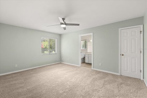House in Ocala, Florida 3 bedrooms, 132.66 sq.m. № 1917224 - photo 4