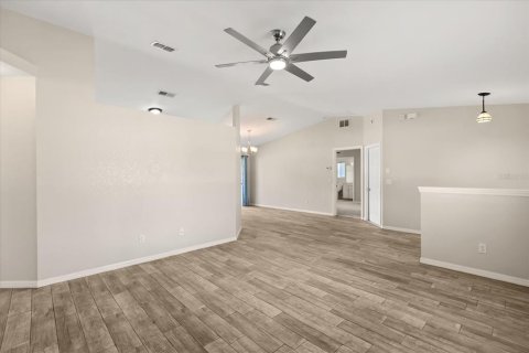 House in Ocala, Florida 3 bedrooms, 132.66 sq.m. № 1917224 - photo 13