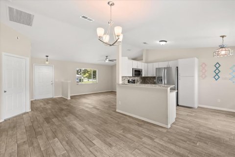 House in Ocala, Florida 3 bedrooms, 132.66 sq.m. № 1917224 - photo 9