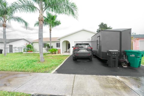 Casa en Homestead, Florida 3 dormitorios, 149.02 m2 № 2057552