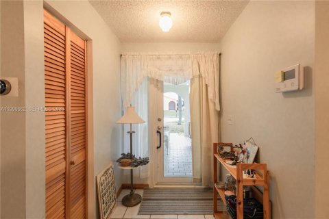 Casa en venta en Homestead, Florida, 3 dormitorios, 149.02 m2 № 2057552 - foto 30