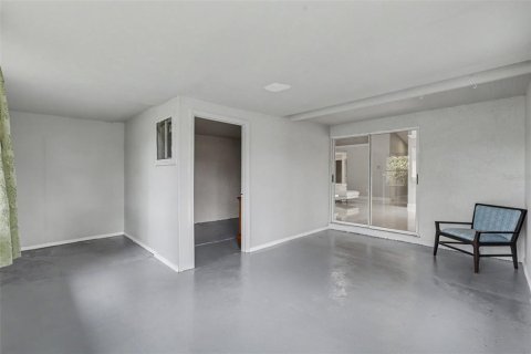 Villa ou maison à vendre à Brandon, Floride: 3 chambres, 127 m2 № 2267181 - photo 20