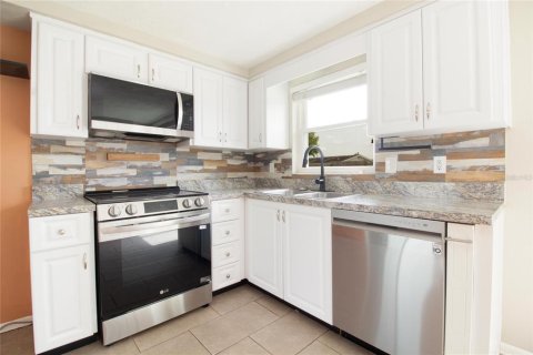 Casa en venta en Holiday, Florida, 2 dormitorios, 104.24 m2 № 1591290 - foto 15