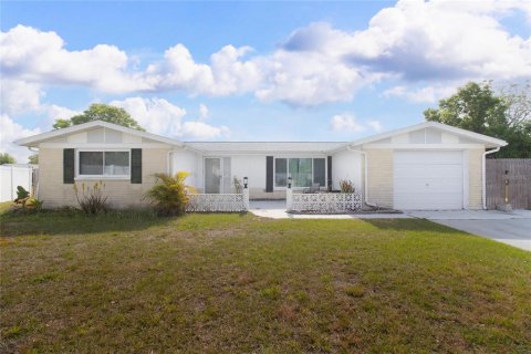 Casa en venta en Holiday, Florida, 2 dormitorios, 104.24 m2 № 1591290 - foto 1