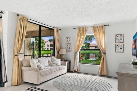 Condo in Boca Raton, Florida, 2 bedrooms  № 2387060 - photo 7