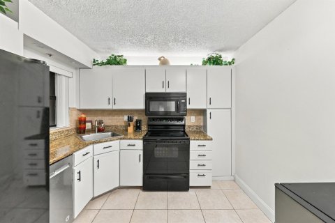 Condo in Boca Raton, Florida, 2 bedrooms  № 2387060 - photo 15