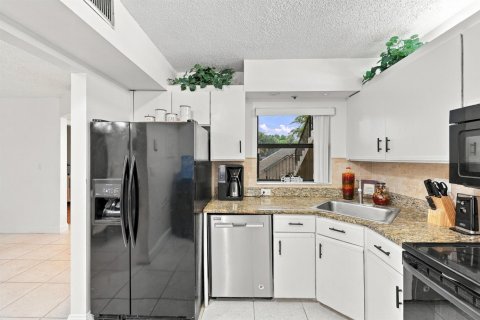 Condo in Boca Raton, Florida, 2 bedrooms  № 2387060 - photo 14