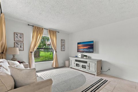 Condo in Boca Raton, Florida, 2 bedrooms  № 2387060 - photo 6