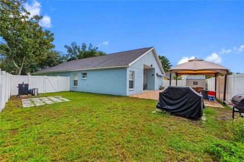 House in Tampa, Florida 4 bedrooms, 189.89 sq.m. № 2231892 - photo 19