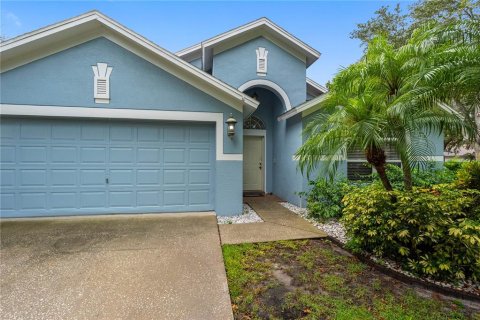 House in Tampa, Florida 4 bedrooms, 189.89 sq.m. № 2231892 - photo 6