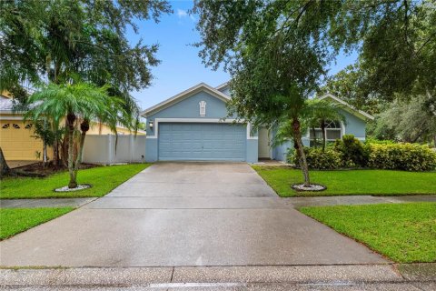 House in Tampa, Florida 4 bedrooms, 189.89 sq.m. № 2231892 - photo 5