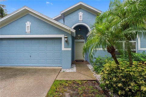 House in Tampa, Florida 4 bedrooms, 189.89 sq.m. № 2231892 - photo 7