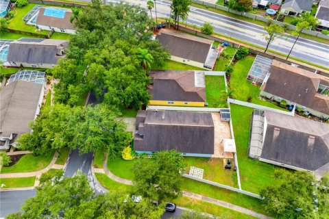 House in Tampa, Florida 4 bedrooms, 189.89 sq.m. № 2231892 - photo 8