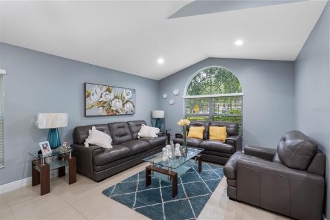 House in Tampa, Florida 4 bedrooms, 189.89 sq.m. № 2231892 - photo 21