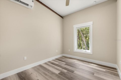 House in Homosassa, Florida 3 bedrooms, 104.05 sq.m. № 2122553 - photo 30
