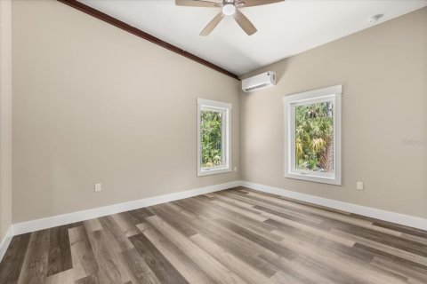 House in Homosassa, Florida 3 bedrooms, 104.05 sq.m. № 2122553 - photo 21