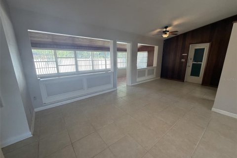 Casa en venta en Belleair, Florida, 3 dormitorios, 137.77 m2 № 2383646 - foto 3