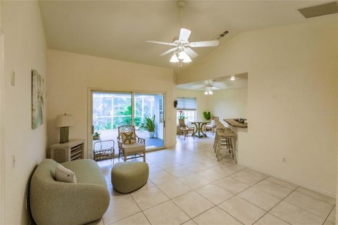 House in Nokomis, Florida 3 bedrooms, 139.45 sq.m. № 1581149 - photo 5