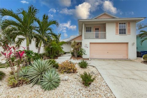 House in Nokomis, Florida 3 bedrooms, 139.45 sq.m. № 1581149 - photo 2