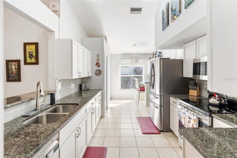 Villa ou maison à vendre à Bradenton, Floride: 4 chambres, 155.89 m2 № 2152135 - photo 8