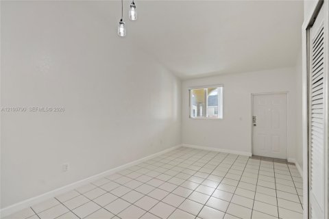 Copropriété à louer à Homestead, Floride: 2 chambres, 86.4 m2 № 2401631 - photo 9