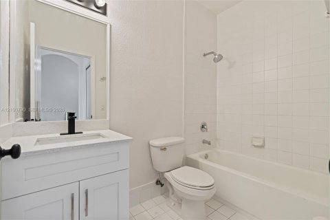 Copropriété à louer à Homestead, Floride: 2 chambres, 86.4 m2 № 2401631 - photo 16