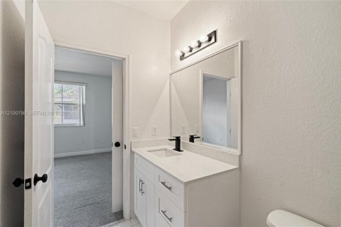 Copropriété à louer à Homestead, Floride: 2 chambres, 86.4 m2 № 2401631 - photo 17