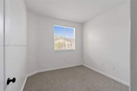 Copropriété à louer à Homestead, Floride: 2 chambres, 86.4 m2 № 2401631 - photo 19