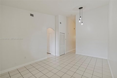 Copropriété à louer à Homestead, Floride: 2 chambres, 86.4 m2 № 2401631 - photo 7